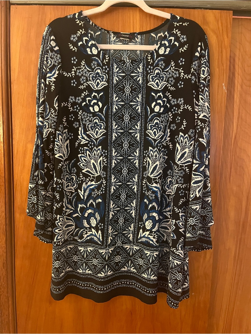 Black & Blue Floral Border Print Tunic Top - Unknown Brand